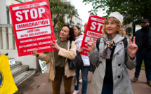Réfugiés: vague d'indignation après la démission du maire de Saint-Brevin