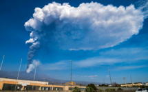 L'Etna crache des cendres, fermeture de l'aéroport de Catane