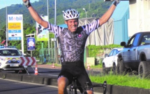 Patrick Costeux honore son club de Arue