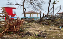Le typhon Mawar s'éloigne de Guam, l'île évalue les dégâts