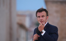 Macron termine son marathon marseillais en s'attaquant au logement insalubre