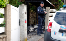 Emeutes: indignation unanime après l'attaque du domicile d'un maire, appel au calme de la grand-mère de Nahel