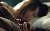 La qualité du sommeil étroitement liée au temps passé sur un écran