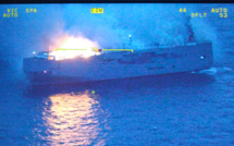 Près de 500 voitures électriques à bord du cargo en feu au large des Pays-Bas