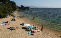 Manifestation contre un projet de coffre d'amarrage pour yachts à Ajaccio
