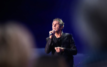 A La Baule, Julien Clerc rend hommage sur scène à son "petit frère" Gérard Leclerc