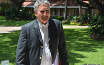 Un voyage "technique" en métropole pour le ministre de l'économie