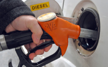 Carburants: l'exécutif "mobilise" les distributeurs pour qu'ils réduisent leurs marges