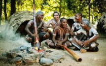Trop cher pour le contribuable: le PM australien veut fermer des villages aborigènes