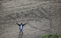 Ultimate Waterman - Piha : une session surf de rêve au bout du monde. (ITW Kai Lenny &amp; Diaporama)