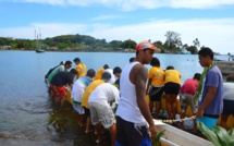Recyclage d'une pirogue par le collège NDA