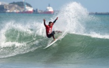 Surf Pro Junior – Taranaki Pro Surf Festival NZ : Ariihoe Tefaafana 2ème, Mihimana Braye 3ème.