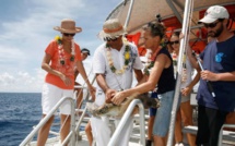 Le Président relâche la tortue Tereori