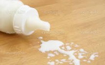 Il tabasse violemment son fils de 1 an et demi  pour avoir renversé du lait par terre