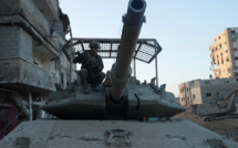 Combats acharnés entre Israël et le Hamas à Gaza, des milliers de civils fuient