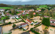 Inondé et sous une pluie battante, le Pas-de-Calais guette l'accalmie