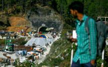 A 14 mètres de la liberté: regain d'optimisme pour les ouvriers indiens piégés dans un tunnel