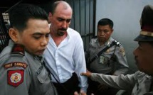 La famille du Français condamné à mort en Indonésie implore Hollande et l'UE de le sauver