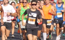 Kohai Schmit survole la Corrida de Faa’a