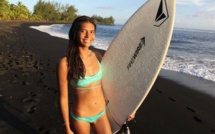 Vaimiti Teiefitu – Portrait : Un mannequin qui surfe et qui a la tête bien remplie.