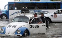 Trois morts après de fortes vagues en Amérique latine