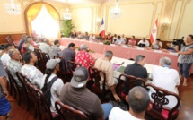 Le gouvernement rencontre les centrales syndicales