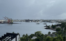 Les remorqueurs bloquent la rade de Papeete