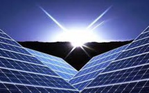 Solaire: le gouvernement lance un appel d'offres pour l'outre-mer et la Corse