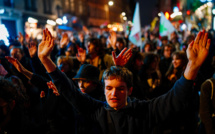 Deux cents personnalités appellent à manifester contre la loi immigration