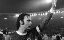 Décès de Beckenbauer: les Munichois bravent le froid en hommage à leur "Kaiser"