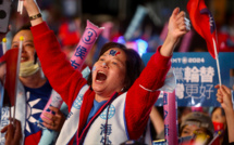 Taïwan : derniers meetings de campagne à la veille d'une élection cruciale