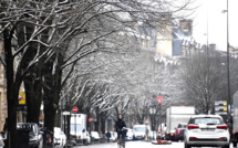 Chutes de neige et pluies verglaçantes dans le nord de la France, pas de perturbations majeures