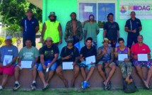 Six bûcherons formés en trois actes