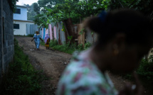 A Mayotte, la débrouille dans les quartiers populaires contre l'insécurité