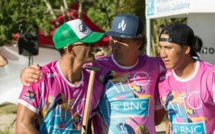 Va’a : Steeve Teihotaata et Vaimiti Maoni remportent le Te Aito taratoni