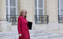 Belloubet met de la "souplesse" dans les groupes de niveau contestés