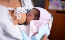 Une Australienne interdite d'allaitement à cause d'un tatouage