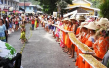 A Huahine, un carpaccio de thon de 118 mètres de long