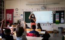 Macron impose une nouvelle réforme de la formation des profs, pour mieux recruter