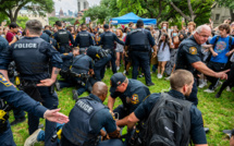 Gaza: face-à-face tendu entre la police et des centaines d'étudiants du Texas