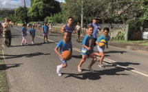 Hitiaa o te ra prépare le passage de la flamme olympique