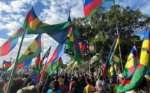 Nouvelle-Calédonie: le FLNKS prône l'"apaisement" et le retrait du projet de loi constitutionnel
