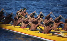 Heiva Va’a : Super Tauati : Shell Va’a devance Edt Va’a de 2 secondes.