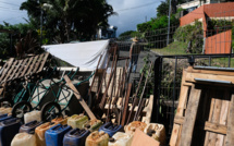 A Nouméa, barricades et points de contrôle parce qu'"il faut bien se défendre"