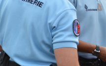 Paea : un homme ivre frappe deux gendarmes