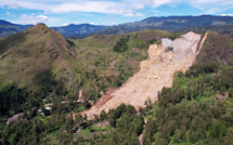 Papouasie-Nouvelle-Guinée: l'aide arrive sur le site du glissement de terrain meurtrier