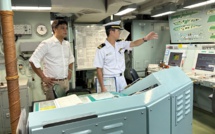 Visite du porte-hélicoptère japonais Kunisaki