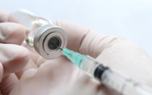 Vaccination : Touraine annonce un débat national à l'automne