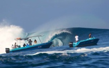 Au plus près de la vague en taxi boat