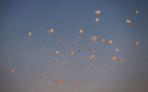 Des habitants du nord de la bande de Gaza fuient sous les bombardements israéliens